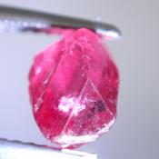 天然レッドスピネル　原石