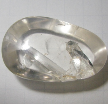 天然クォーツinクォーツ　(貫入水晶)