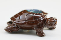 ボルダーオパール彫刻　亀(tortoise)