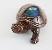 ボルダーオパール彫刻　亀(tortoise)