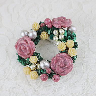 Flower Wreath*天然石ブローチ